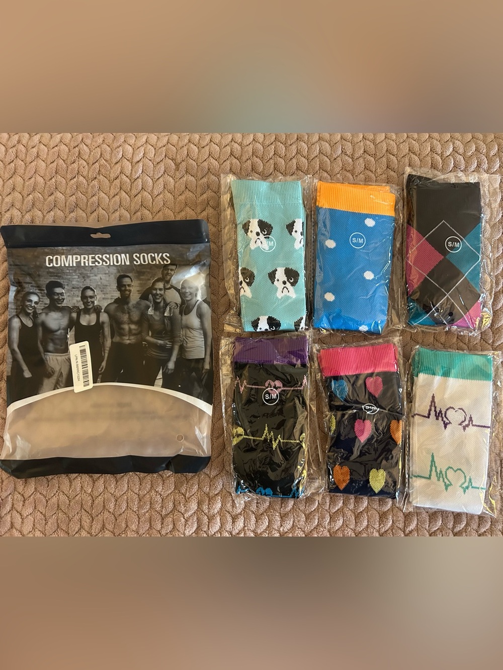 New Lot of six 6 pair Compression SOCKS knee-high women size S / M